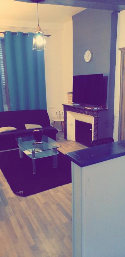 Centre Ville Historique: Spacious Apartment with Free Parking & EV Charging Avallon Exterior photo